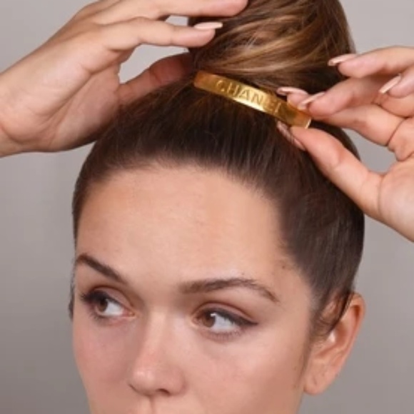 CHANEL Pink and Gold Logo Hair Barrette with Bags GREAT GIFT ❤️ - Picture 13 of 13
